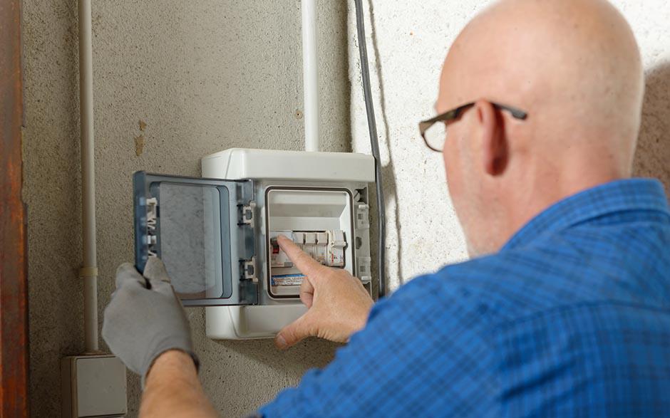 besoin d'un électricien Persan
